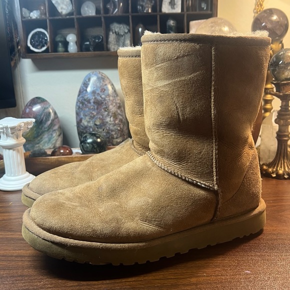 UGG Australia Short Classic Boot - Picture 5 of 13